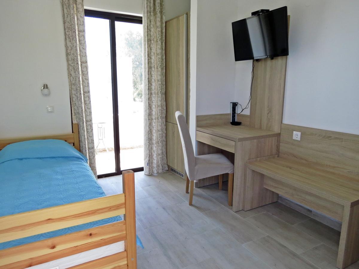 Loukas Beach Rooms 키오타리 외부 사진