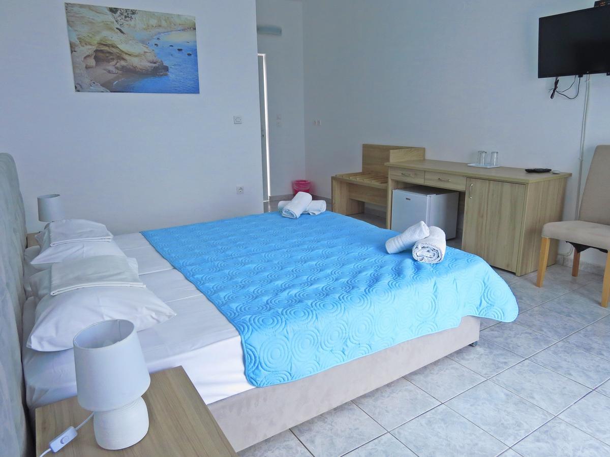 Loukas Beach Rooms 키오타리 외부 사진