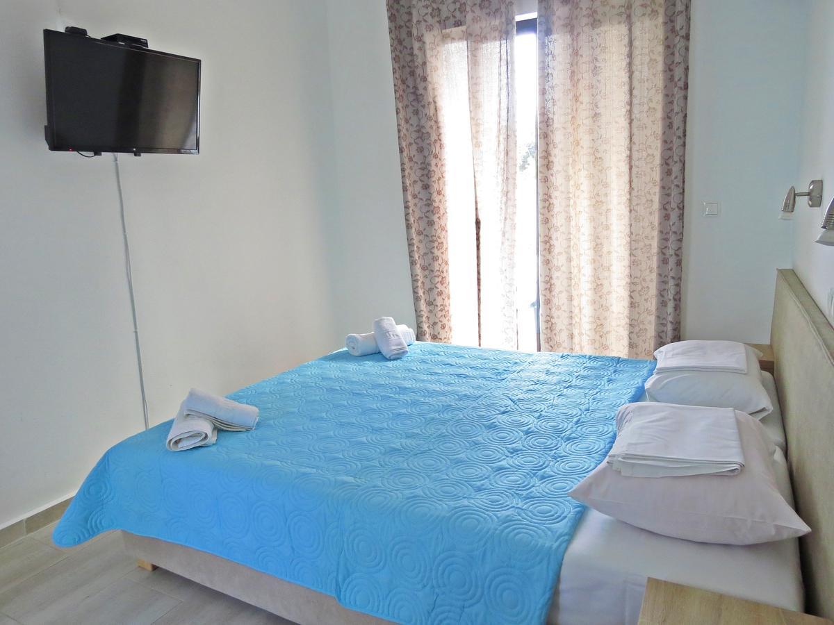 Loukas Beach Rooms 키오타리 외부 사진