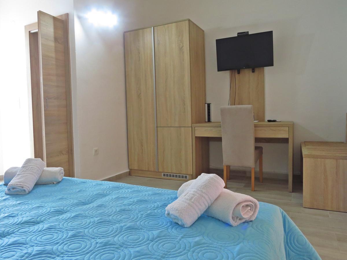 Loukas Beach Rooms 키오타리 외부 사진